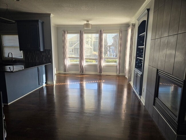 Building Photo - Beautiful Reserve at Heritage Park home!!!