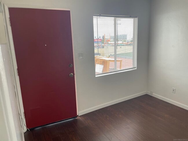 Building Photo - 913 Highland Ave