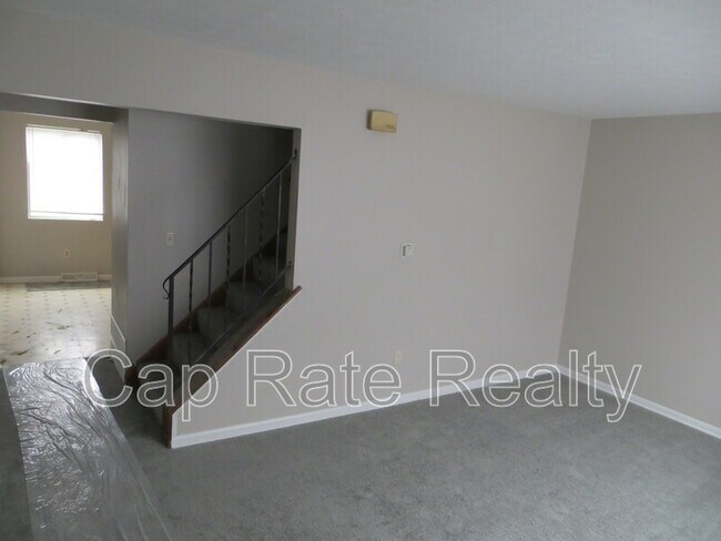 Foto del edificio - 395 Barnett Rd