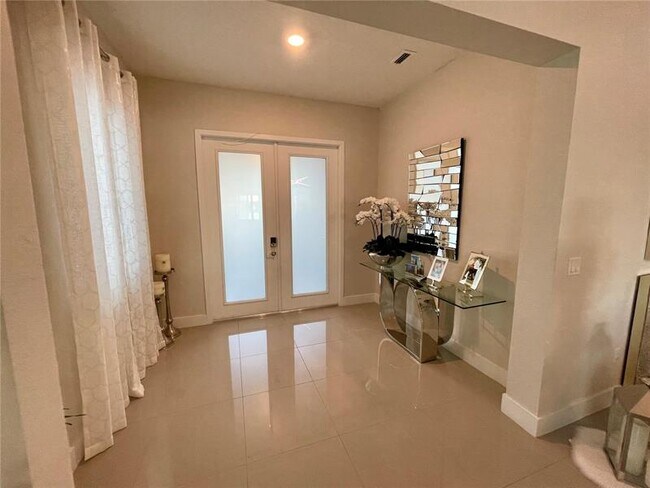 Building Photo - 8685 Pacifica Ln