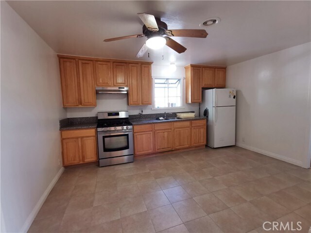 Building Photo - 18247 Villa Clara St