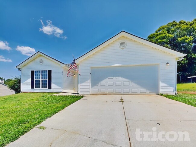 Building Photo - 654 Palmer Ct