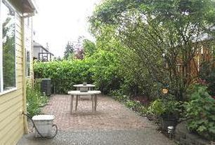 Building Photo - Beautiful 5 + bedroom home - In much desir...