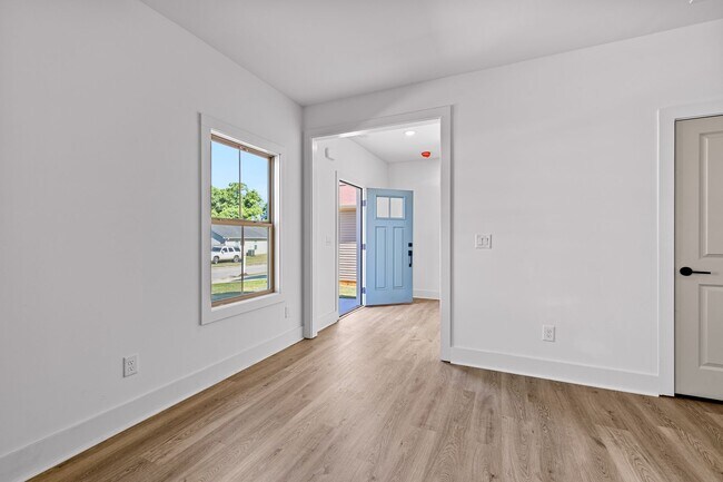 Foto del edificio - 3 Bedroom Walkable to Downtown Zebulon. Lawncare included!