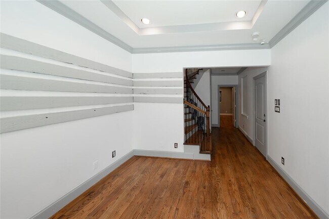 Building Photo - 2406 Arabelle St