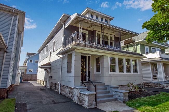 Building Photo - 175 Tacoma Ave
