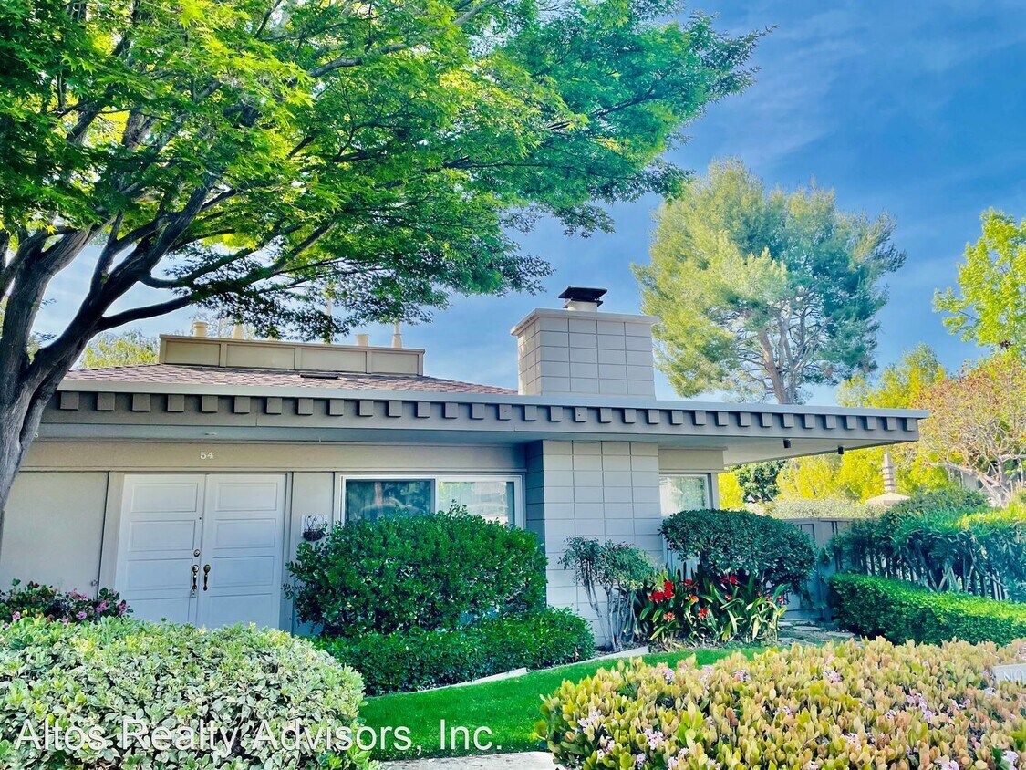 Primary Photo - 2 br, 2 bath House - 54 Los Altos Square