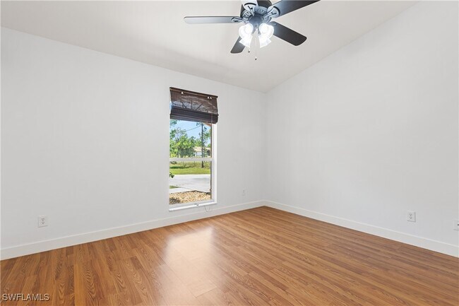 Foto del edificio - 3225 41st Ave NE