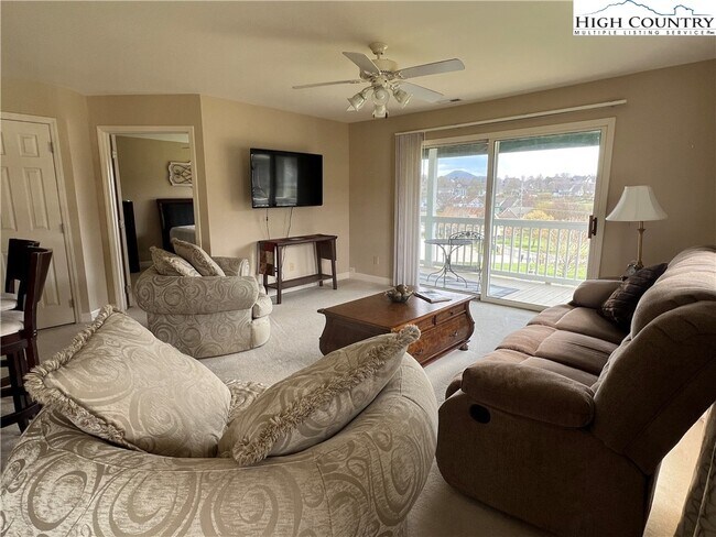 Foto del edificio - 155 Birkdale Ct