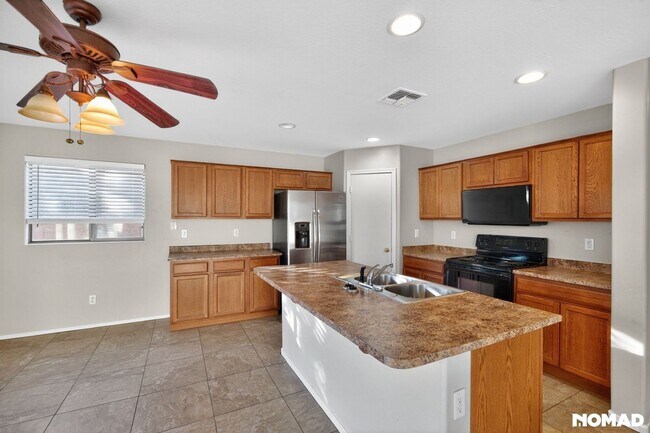 Foto del edificio - 9323 W Crown King Rd