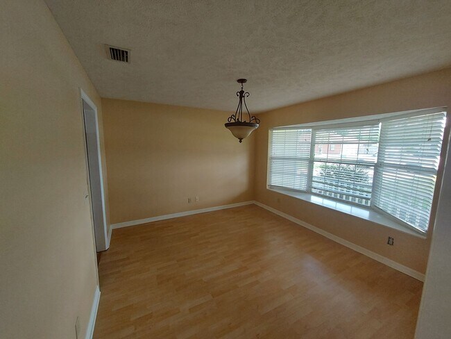 Building Photo - COX-5600 SE 42 CT