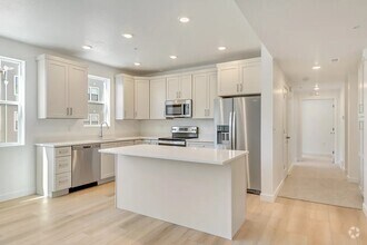 Building Photo - 8355 S Sky Mirror Ln