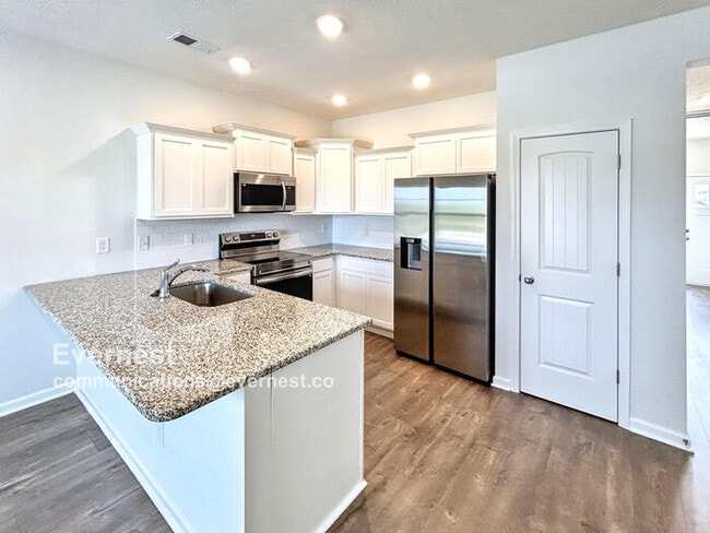 Building Photo - 130 Carver Ln