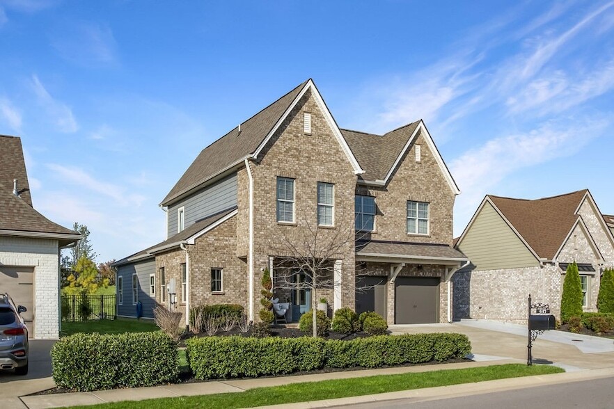 Photo - 647 Sire Avenue Unit