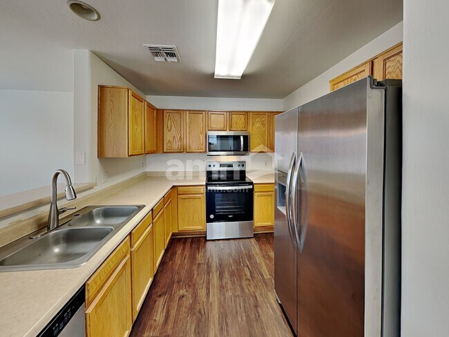 Building Photo - 12211 W Rosewood Dr