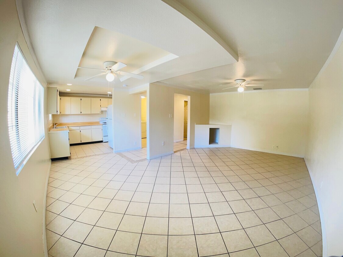 Foto principal - 6804 N Armenia Ave