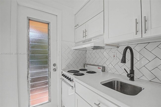 Foto del edificio - 60 NW 79th St