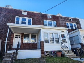 Building Photo - 814 E 22nd St