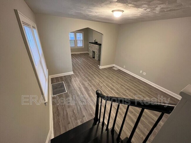 Foto del edificio - 1212 Oakwood Ave