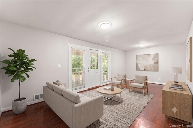 Foto del edificio - 2352 Elmwood Cir SE