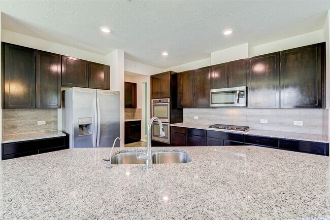 Building Photo - 15623 Hanover Breeze Ln