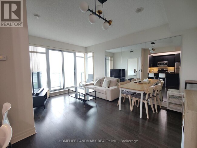 Photo du bâtiment - 8110-8110 Birchmount Rd