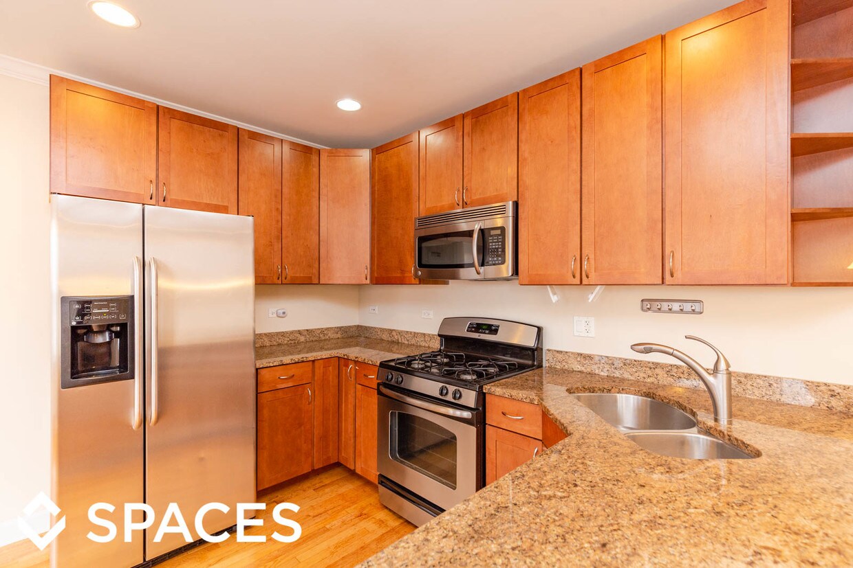 Foto principal - 6305 N Francisco Ave