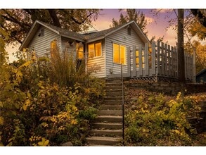 Building Photo - 2339 Hemlock Ln N