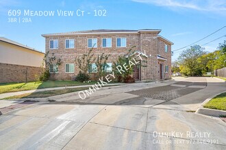 Building Photo - 609 Meadow View Ct