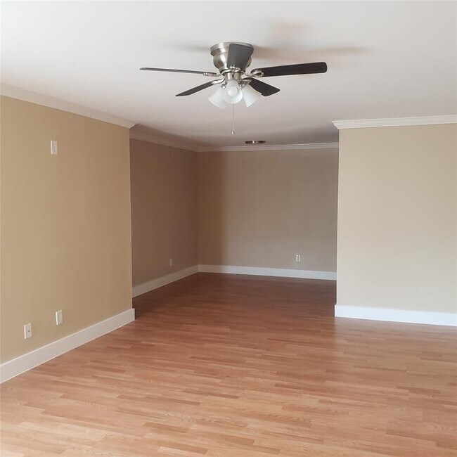 Building Photo - 8787 Brae Acres Rd