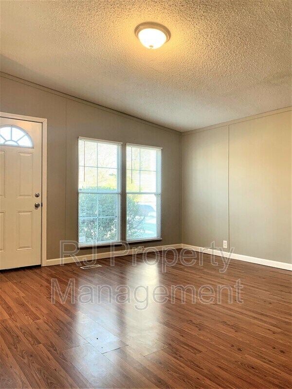 Foto del edificio - 3599 Bayliss Ave