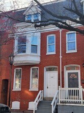 Building Photo - 330 W Philadelphia St