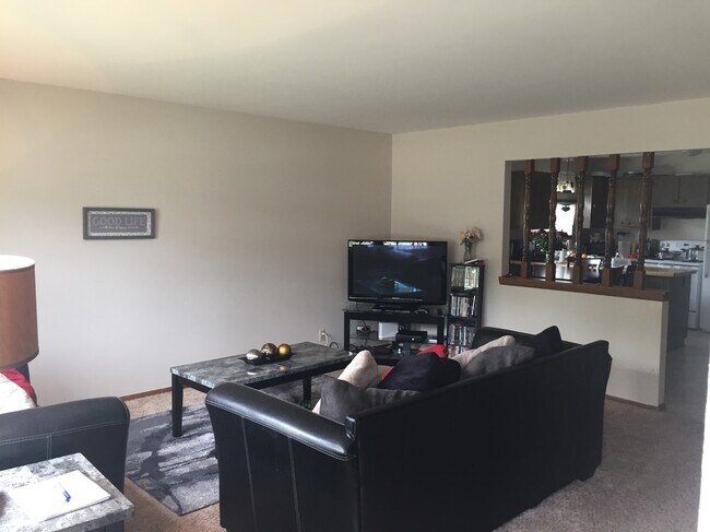 Foto del edificio - 503 N Moreland Blvd