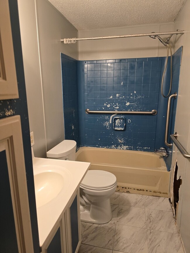 Building Photo - 21176 Boquet Dr