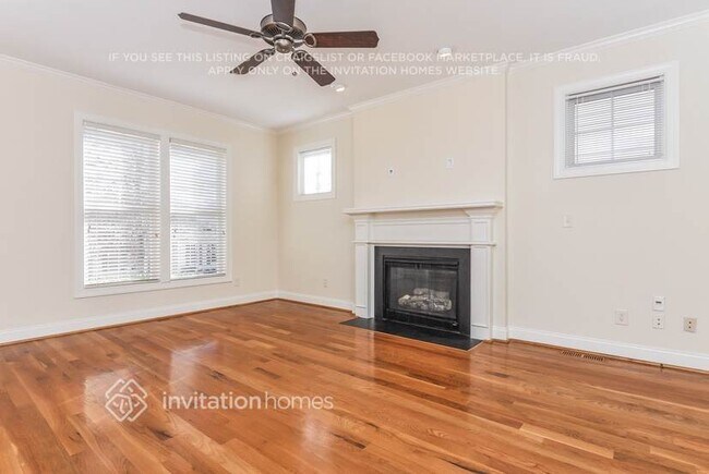 Foto del edificio - 124 Amberglen Ln