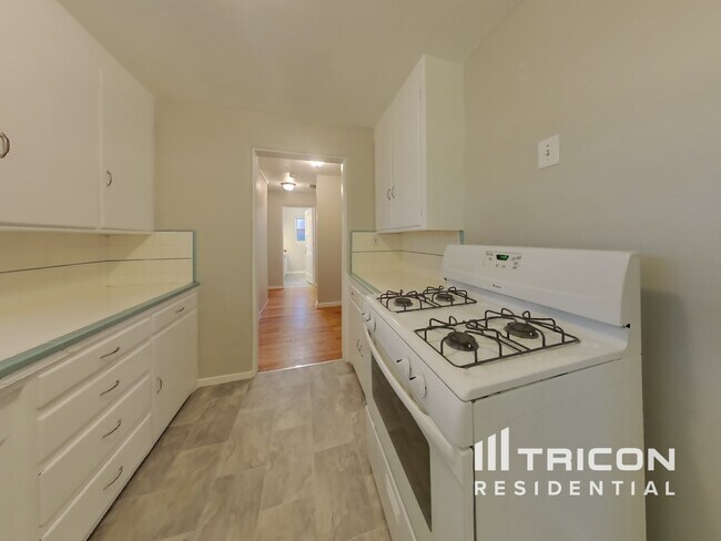 Building Photo - 342 Camellia Way