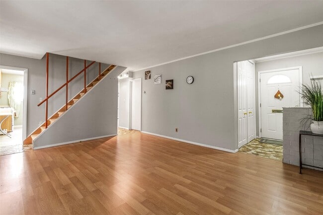 Building Photo - 134 Gailmore Dr