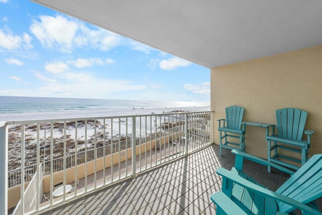 Foto del edificio - 517 E Beach Blvd