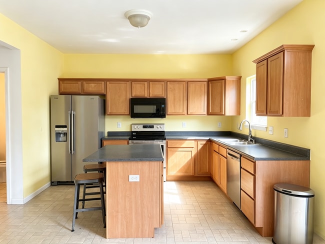 Photo - Well-maintained 3B2.5B house near Purdue campus