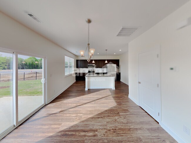 Foto del edificio - 4812 Chutney Dr