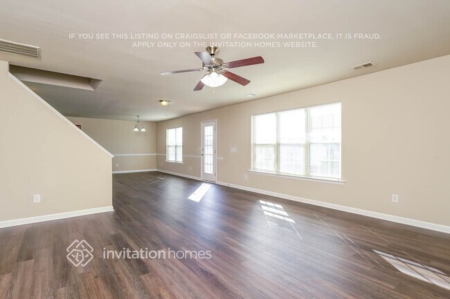 Building Photo - 4104 Vershire Ave