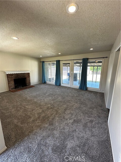Building Photo - 6849 Yellowstone Dr