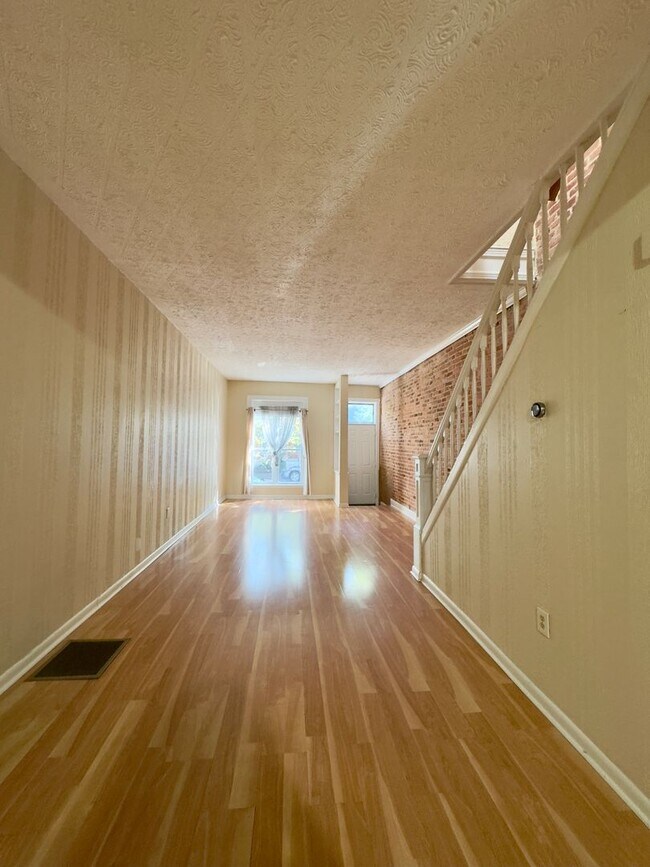 Foto del edificio - Bright and Airy 2 Bedroom Townhome in Patt...