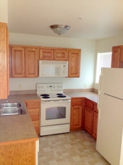 Primary Photo - 2 Bedroom 2 bath Fox Pointe Condo/Apartmen...