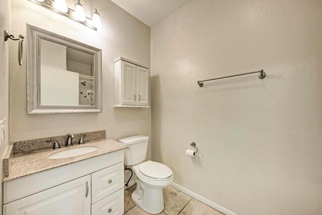 Foto del edificio - 2901 San Jacinto Blvd