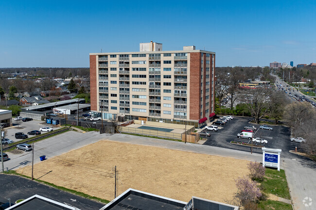 Building Photo - Continental Towers