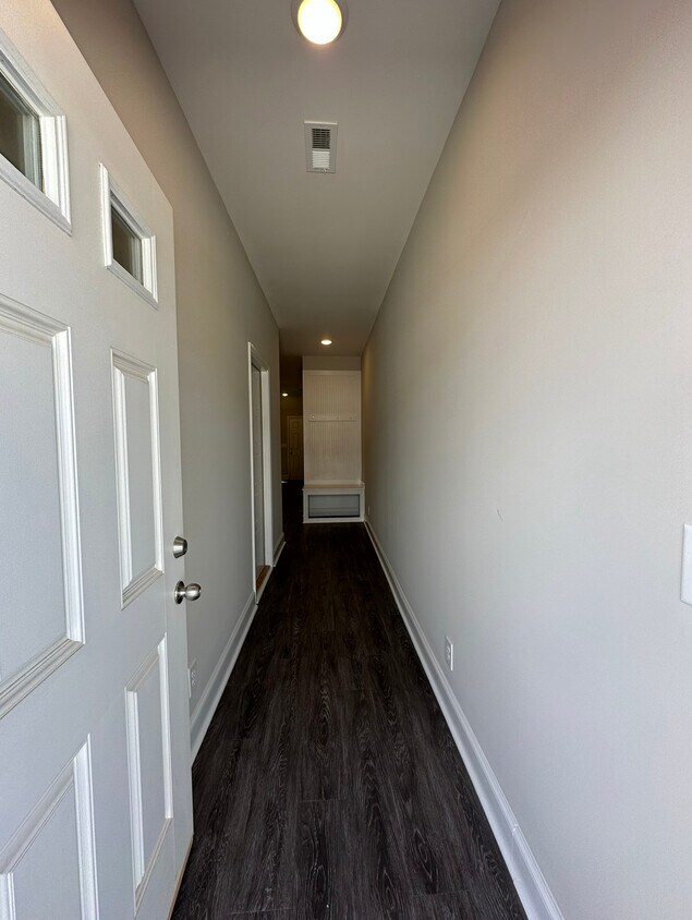 Primary Photo - 200 Drayton Drive - C