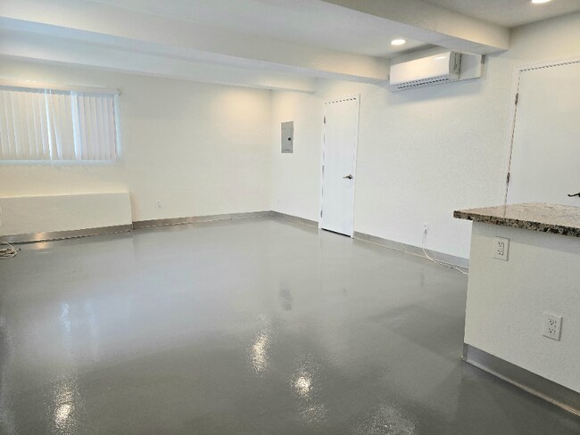 Foto del edificio - 1719 W Walnut Ave