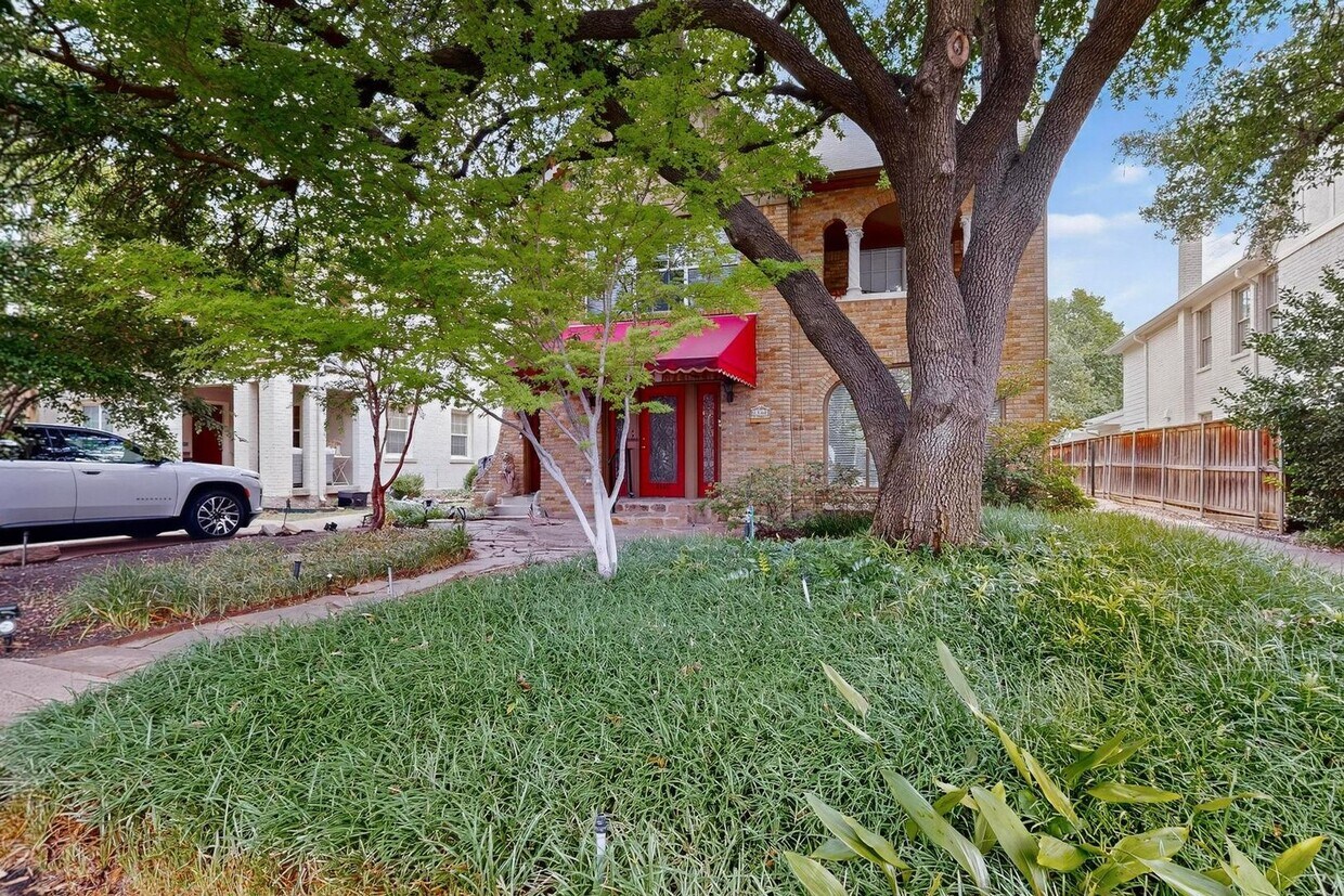 Foto principal - Charming 1930’s Highland Park Duplex