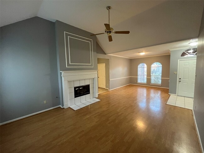 Building Photo - 16027 Silver Valley Dr